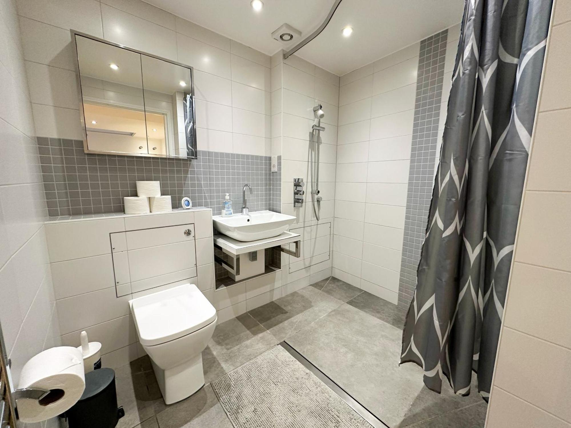 Chic 3 Bedroom Flat With Private Terrace In Holloway Near Finsbury Park London Eksteriør bilde