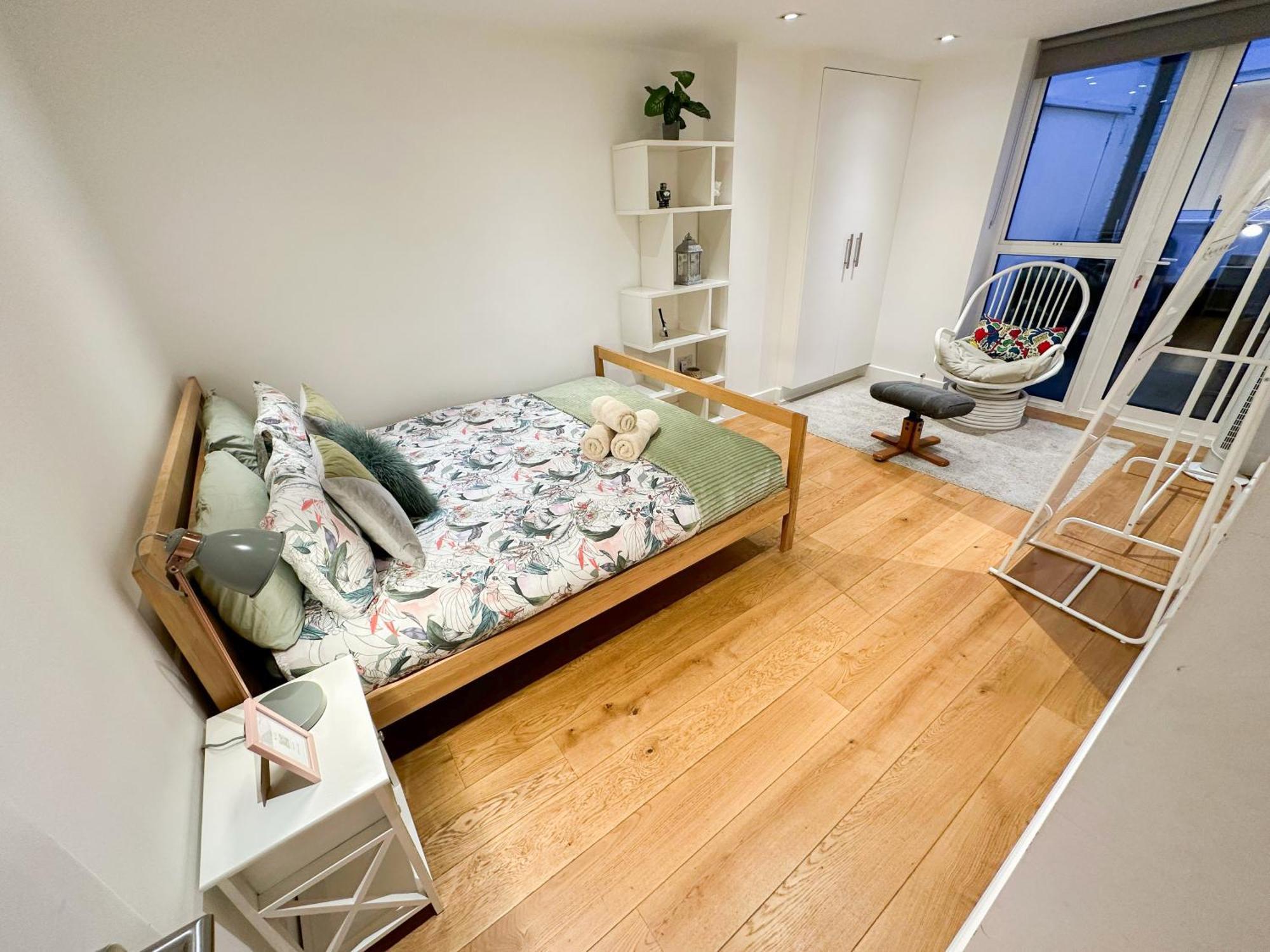 Chic 3 Bedroom Flat With Private Terrace In Holloway Near Finsbury Park London Eksteriør bilde