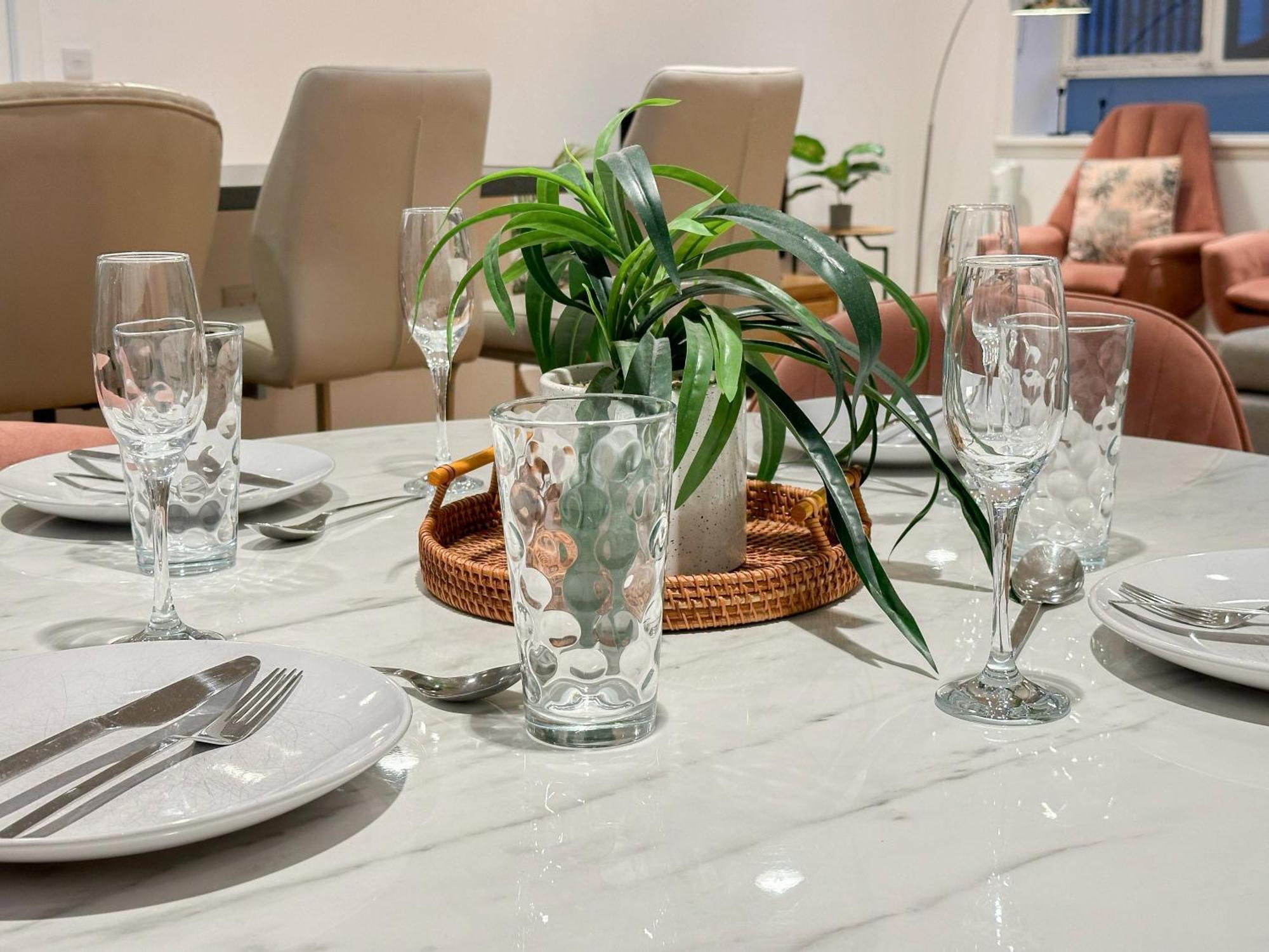 Chic 3 Bedroom Flat With Private Terrace In Holloway Near Finsbury Park London Eksteriør bilde