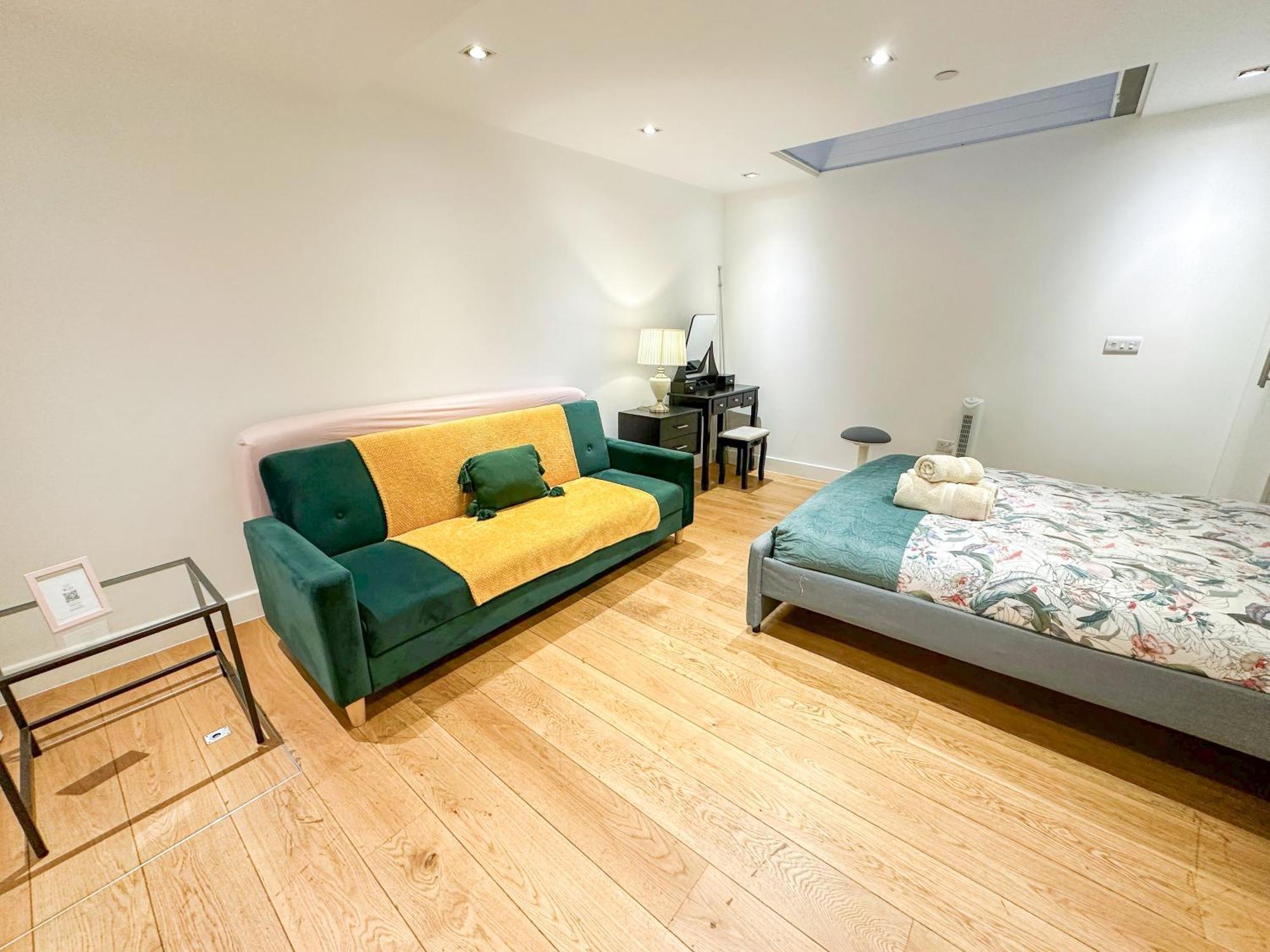 Chic 3 Bedroom Flat With Private Terrace In Holloway Near Finsbury Park London Eksteriør bilde