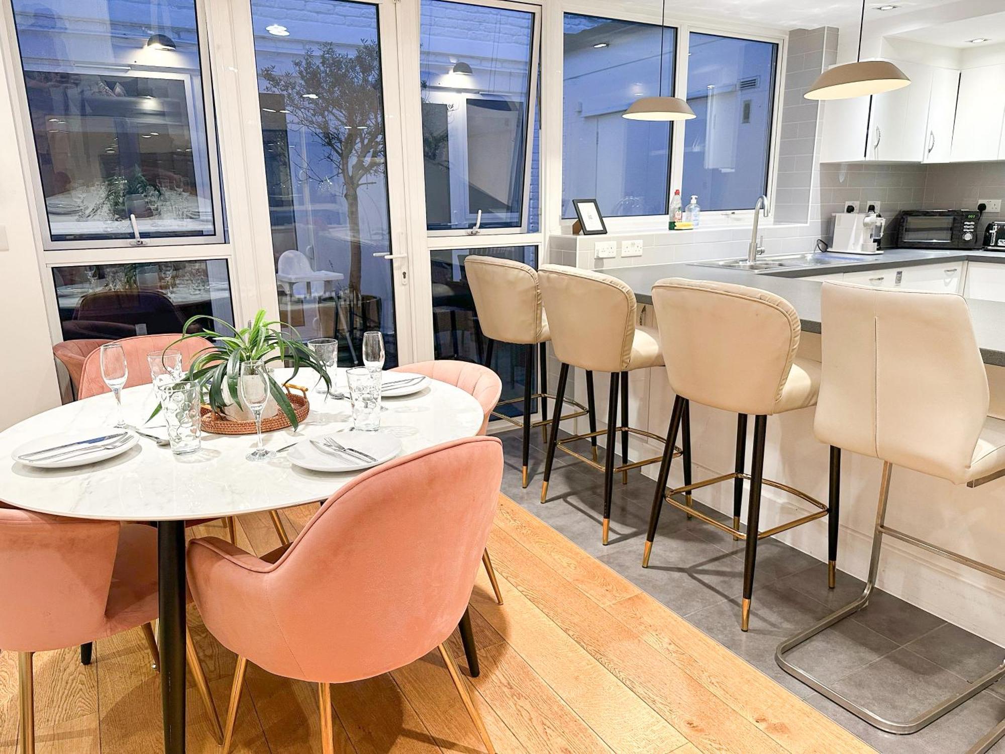 Chic 3 Bedroom Flat With Private Terrace In Holloway Near Finsbury Park London Eksteriør bilde