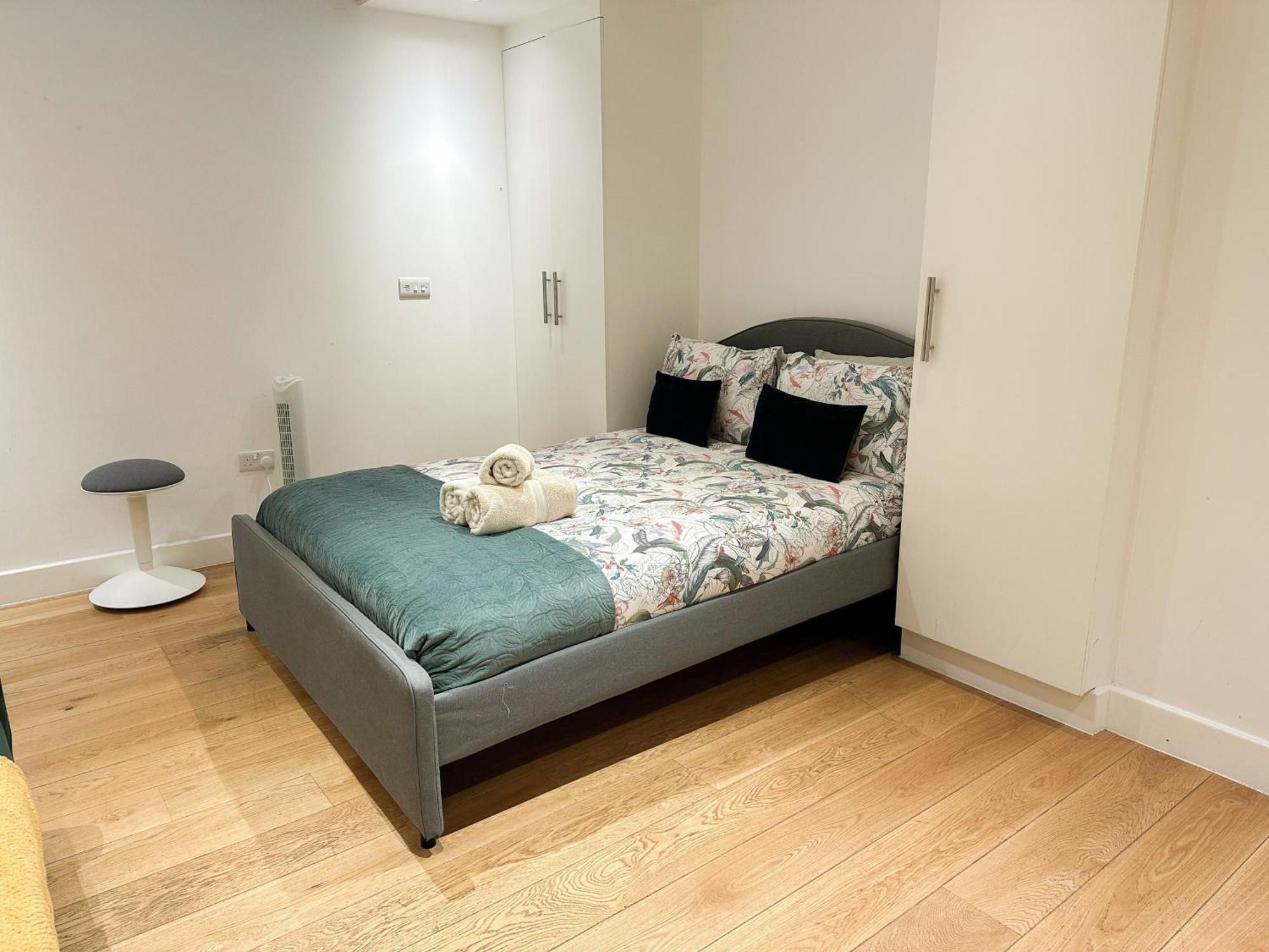 Chic 3 Bedroom Flat With Private Terrace In Holloway Near Finsbury Park London Eksteriør bilde