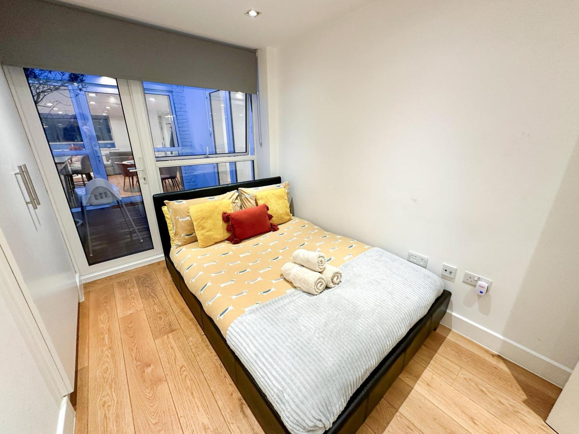 Chic 3 Bedroom Flat With Private Terrace In Holloway Near Finsbury Park London Eksteriør bilde