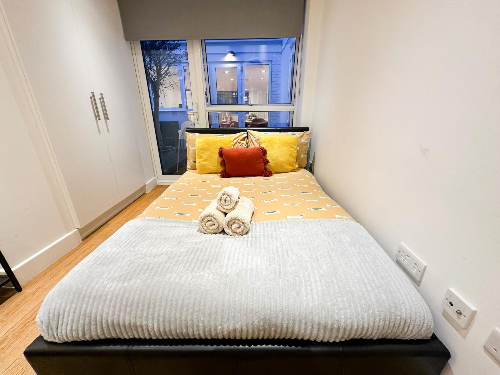 Chic 3 Bedroom Flat With Private Terrace In Holloway Near Finsbury Park London Eksteriør bilde