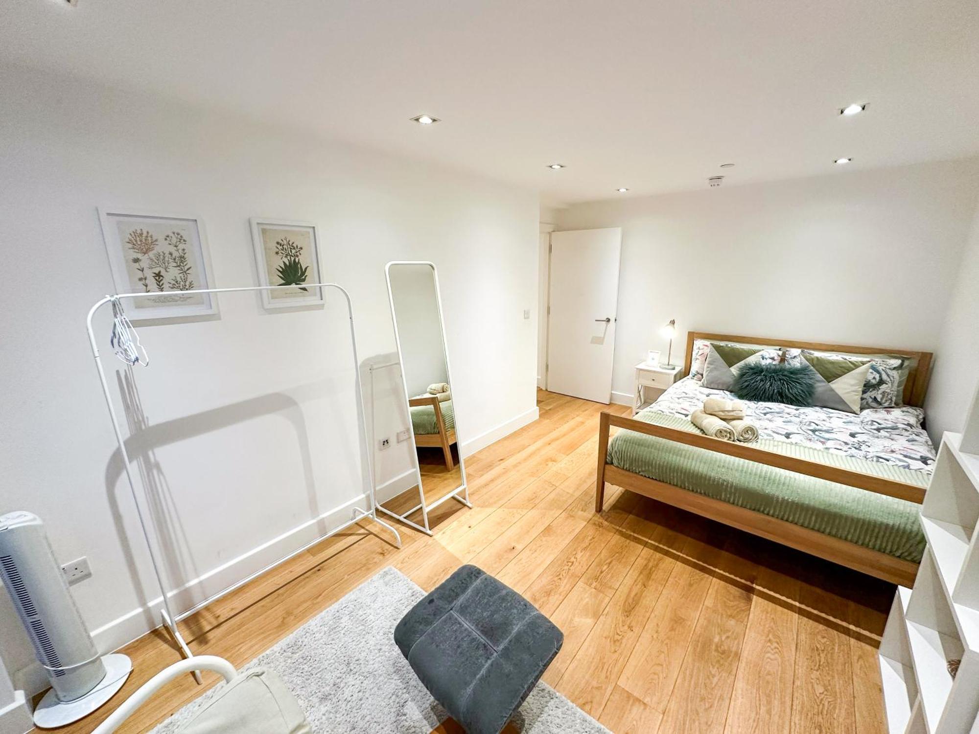 Chic 3 Bedroom Flat With Private Terrace In Holloway Near Finsbury Park London Eksteriør bilde