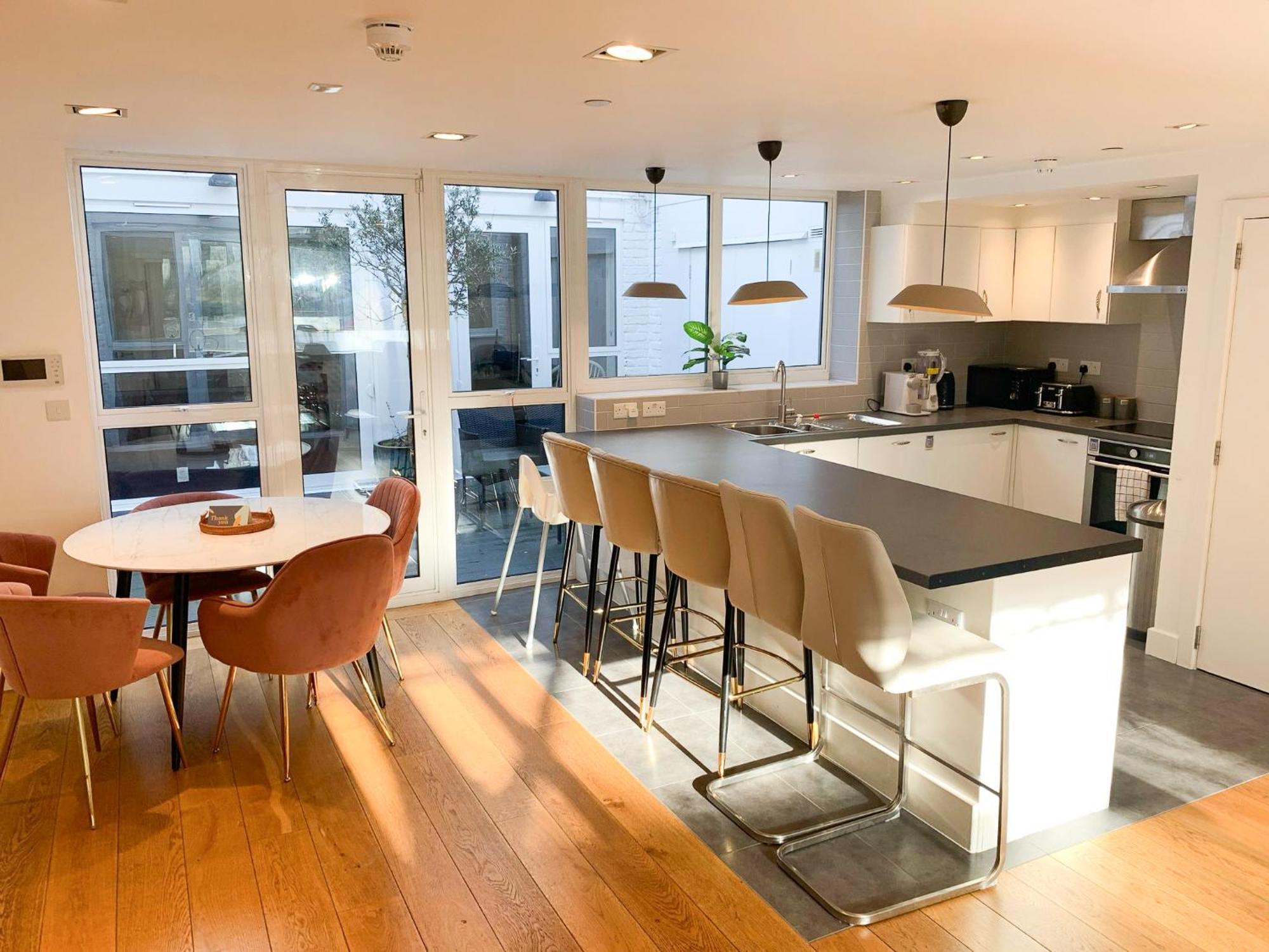 Chic 3 Bedroom Flat With Private Terrace In Holloway Near Finsbury Park London Eksteriør bilde