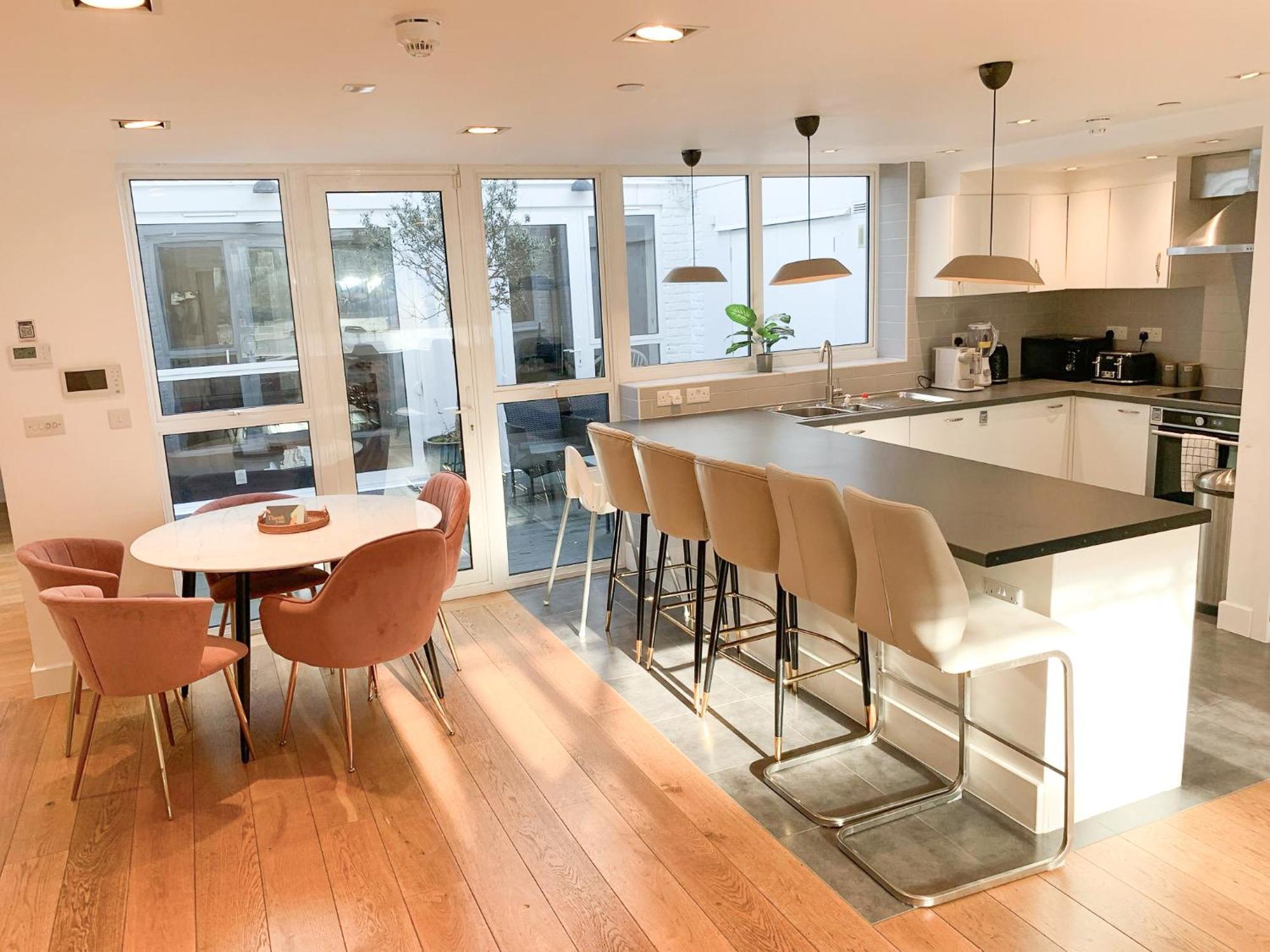 Chic 3 Bedroom Flat With Private Terrace In Holloway Near Finsbury Park London Eksteriør bilde