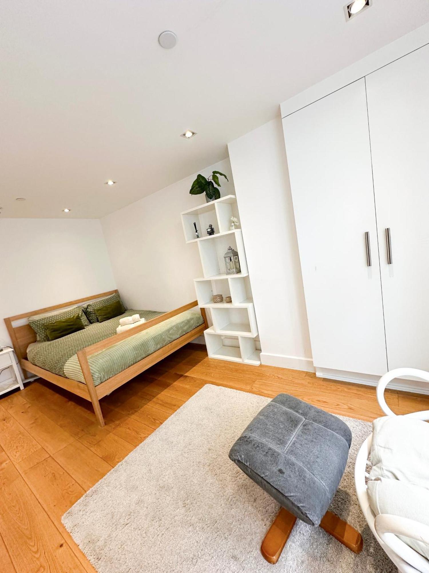 Chic 3 Bedroom Flat With Private Terrace In Holloway Near Finsbury Park London Eksteriør bilde