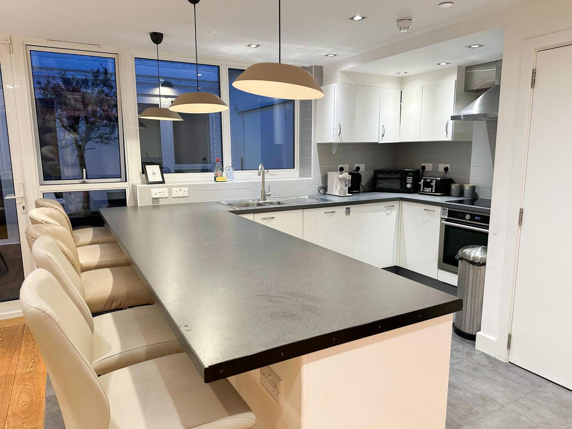 Chic 3 Bedroom Flat With Private Terrace In Holloway Near Finsbury Park London Eksteriør bilde