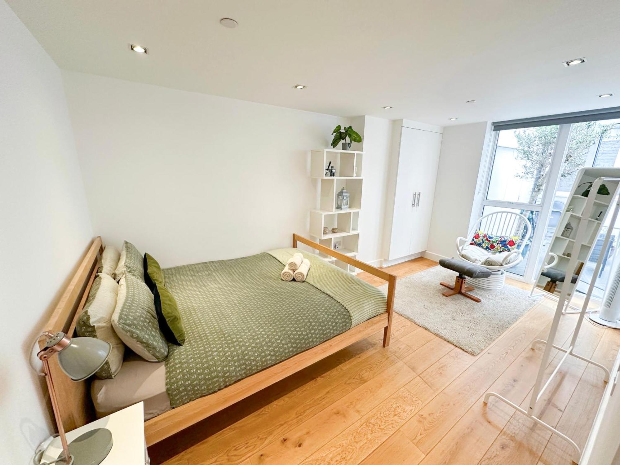 Chic 3 Bedroom Flat With Private Terrace In Holloway Near Finsbury Park London Eksteriør bilde