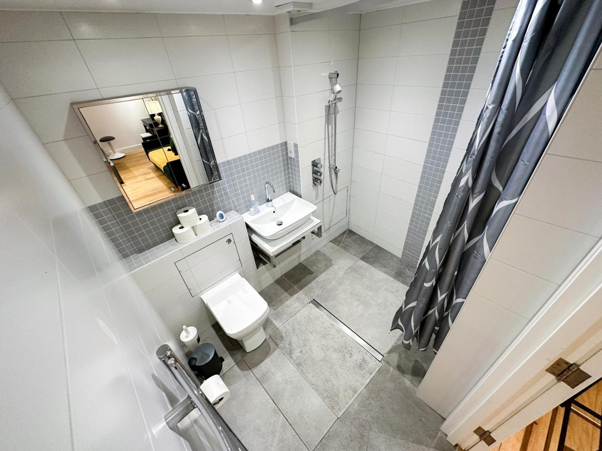 Chic 3 Bedroom Flat With Private Terrace In Holloway Near Finsbury Park London Eksteriør bilde